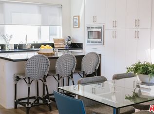 2926 Rowena Ave #4, Los Angeles, CA 90039