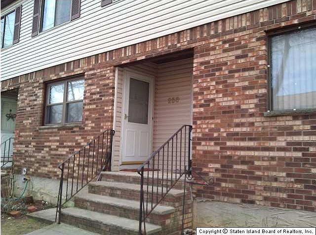 1st image of 258 Katan Ave
