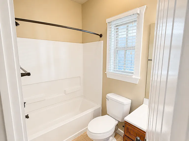 101 W Lane Dr #1 — Photo 11