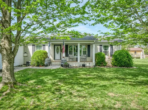 215-2 7th Ave S, Baxter, TN 38544