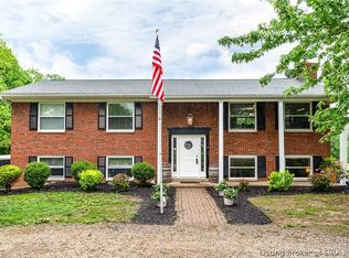 11481 Losson Rd, Pekin, IN 47165