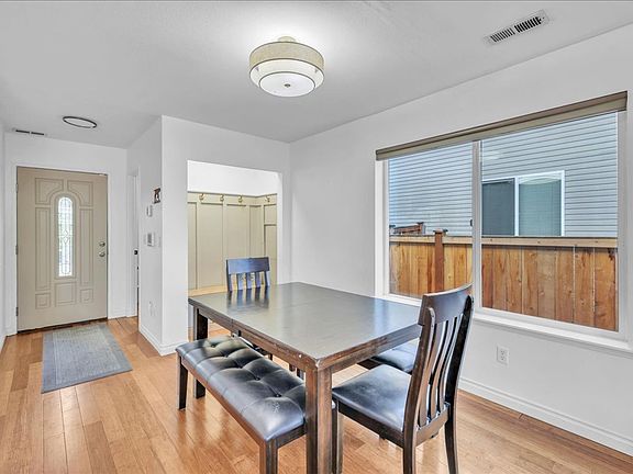 4th image of 10025 Terra Ct SE