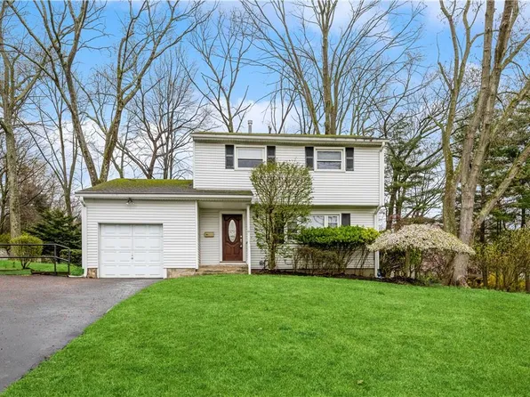 11 Crambrook Road, New City, NY 10956