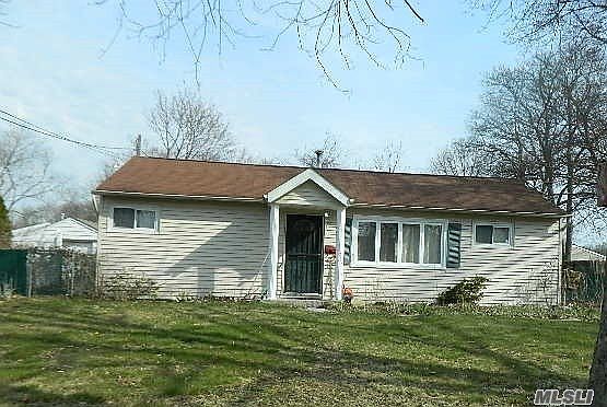 2nd image of 5 Tamarack St