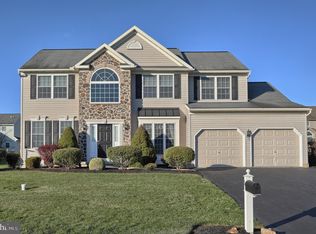 37 Ladderback Ln, Palmyra, PA 17078