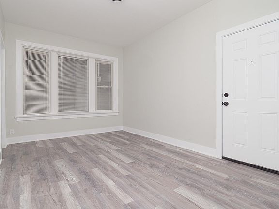 4th image of 1843 W 54th St #54