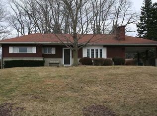 402 Russell Dr, New Brighton, PA