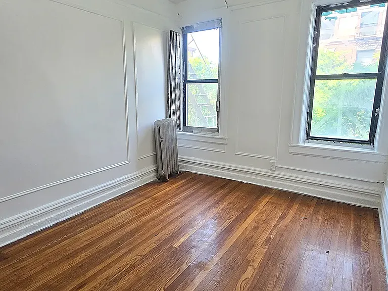 2403 Hoffman St #7 — Photo 9