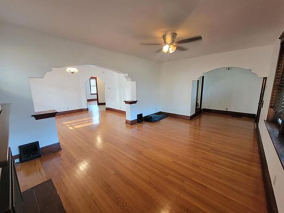 4th image of 5434 Goethe Ave