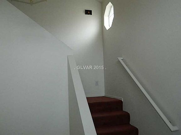 4th image of 6438 Rosemount Ave