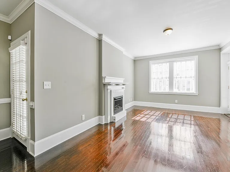 742 W Princess Anne Rd — Photo 6