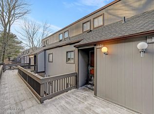 12 Middle Village Way, Tannersville, PA 18372