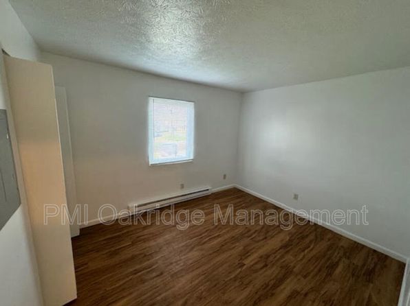 1235 Hilltop Cir, Troy, OH 45373