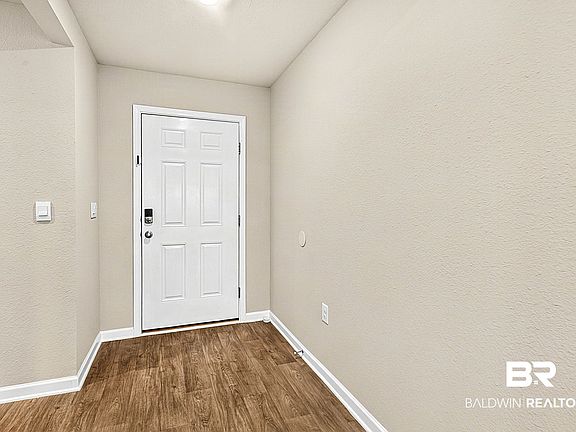 4th image of 359 Preston Way