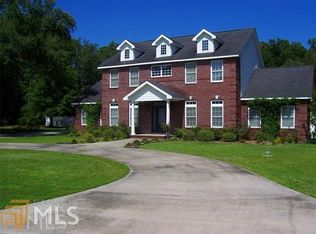 557 Marina Isle Dr, Woodbine, GA 31569