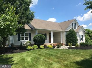 6 Hutchinson Rd, Robbinsville, NJ 08691