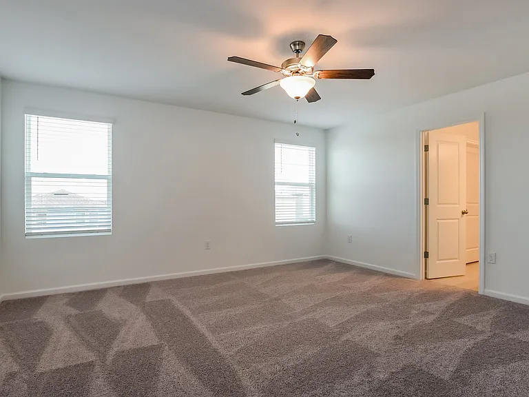 Hemingway Cir — Photo 5