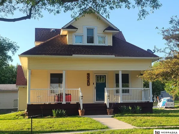 320 E 1st St, Hickman, NE 68372