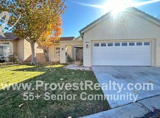 19561 Rolling Green Dr, Apple Valley, CA 92308