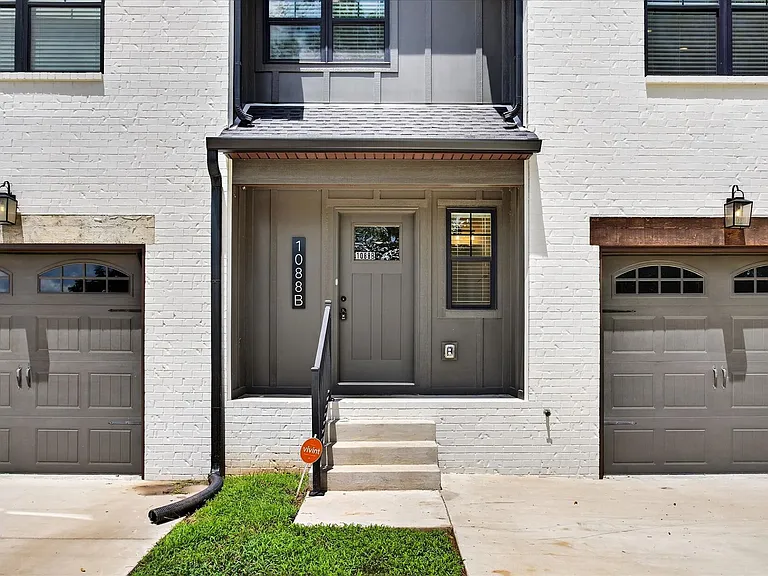 1088 Old Clarksville Pike #B — Photo 5