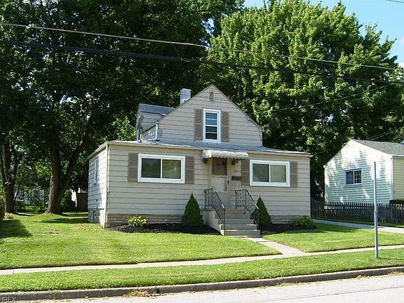 2nd image of 2386 13th St