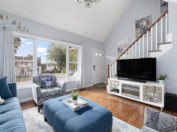 4th image of 60 Hobson Ave