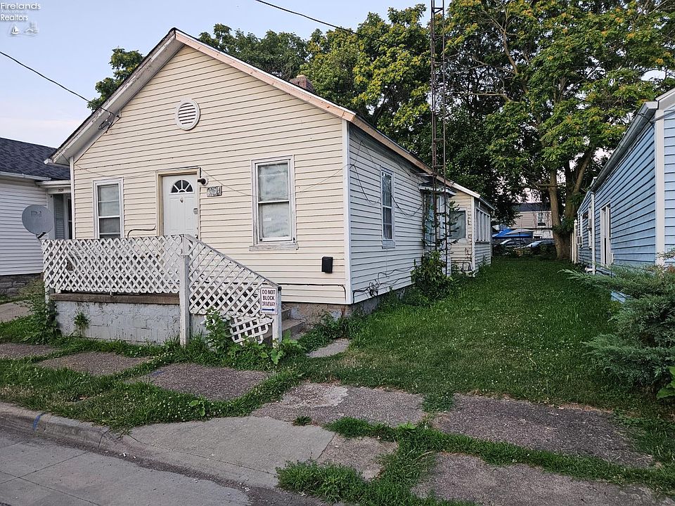 2nd image of 1524 Brown St