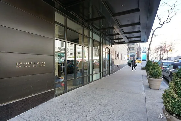 Rented by Anchor Associates | media 18