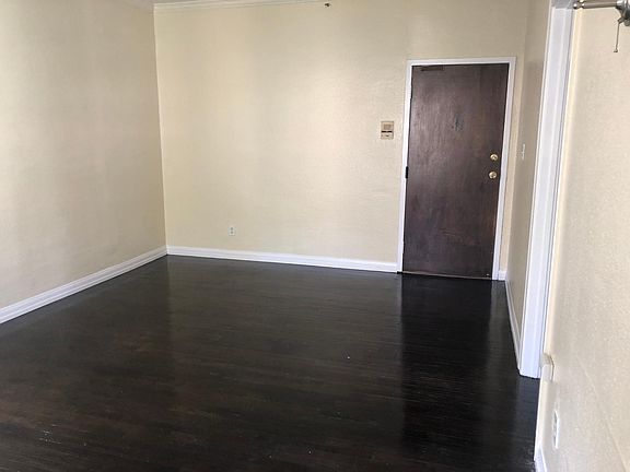 3rd image of 1929 Whitley Ave APT 509