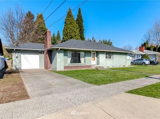 819 9th Ave NW, Puyallup, WA