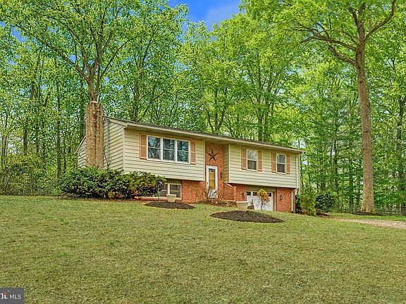 2nd image of 216 Mature Rd