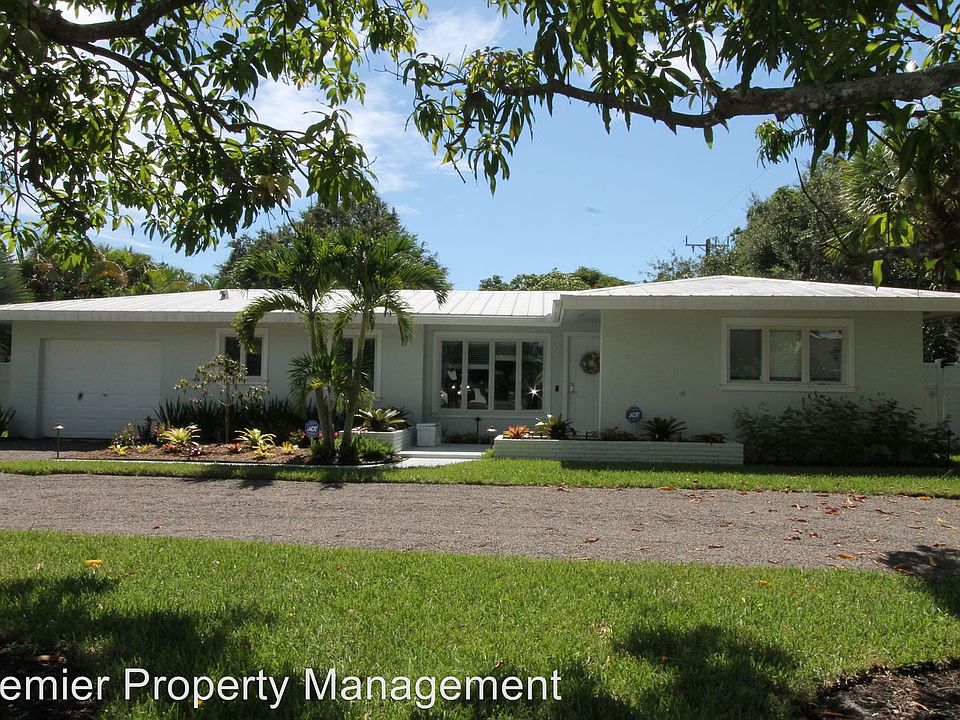 1st image of 1755 Alamanda Dr