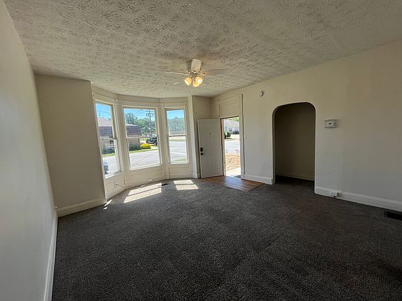 4th image of 1436 Union St