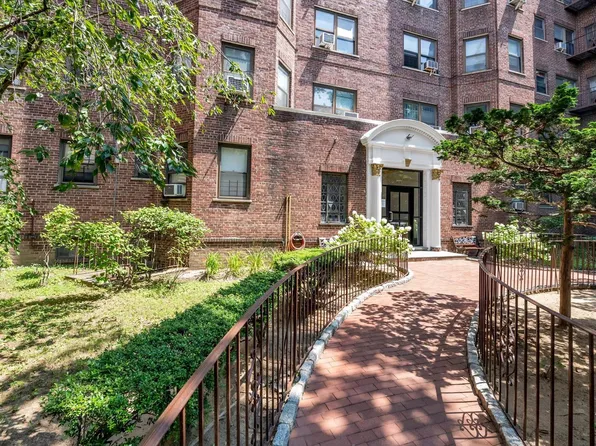 6141 Saunders Street #B38/B39, Rego Park, NY 11374