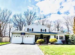 7 Julie Dr, Edison, NJ 08820