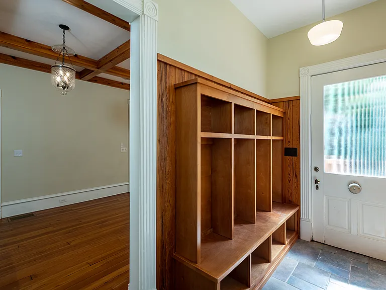 765 Woodland Ave SE — Photo 15