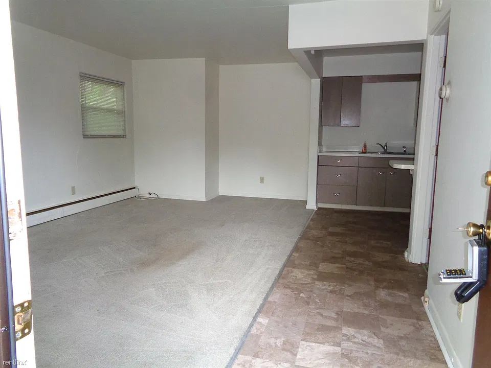 1524Henson3 003