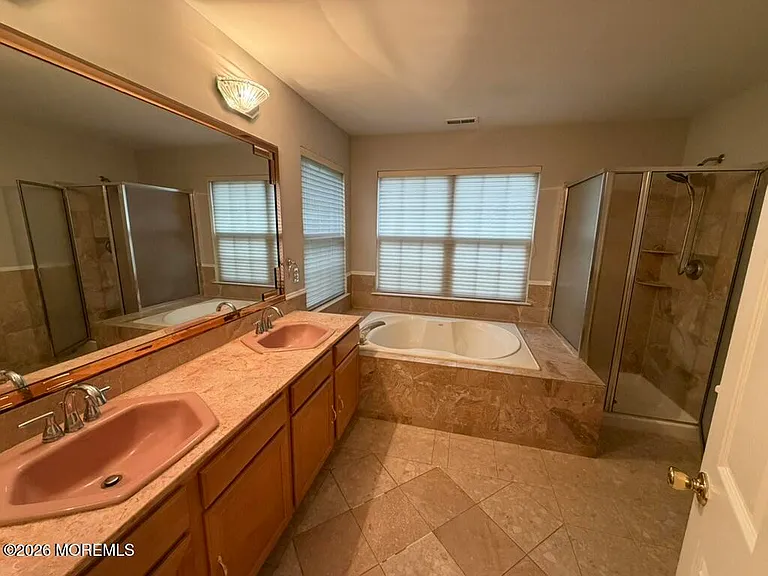222 Hidden Lake Dr — Photo 14