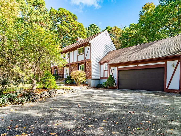 23 Golden Oaks Dr — Photo 34