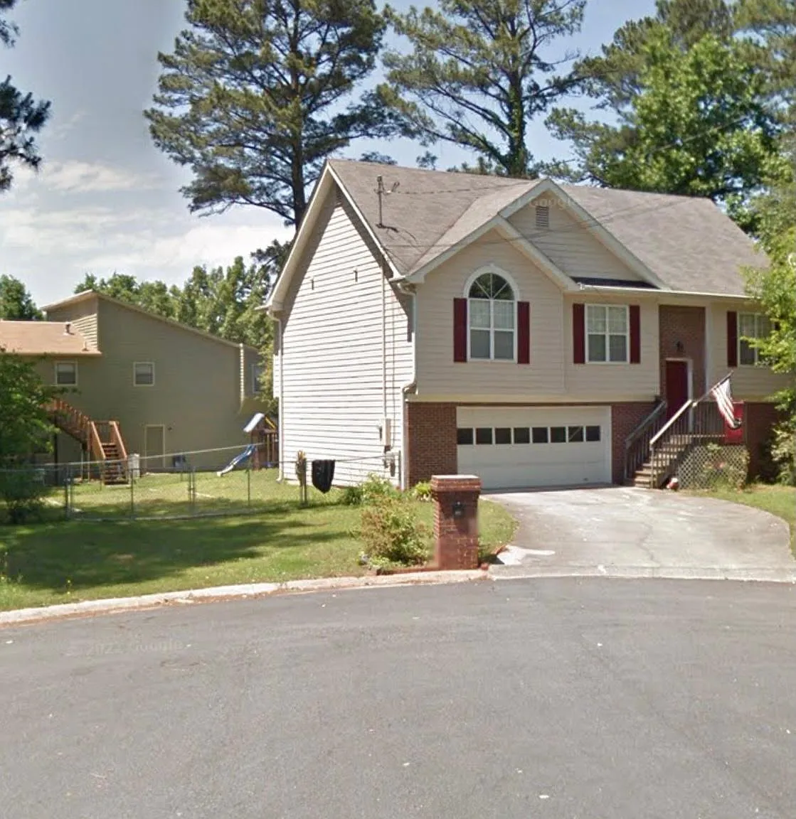 697 Keats Ct — Photo 1