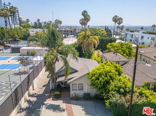 946 Hilldale Ave, West Hollywood, CA 90069