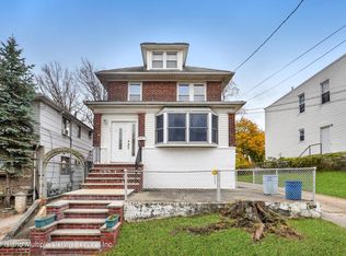190 Chestnut Ave, Staten Island, NY 10305