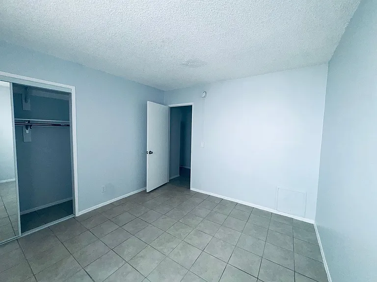6030 Hazelhurst Pl — Photo 8