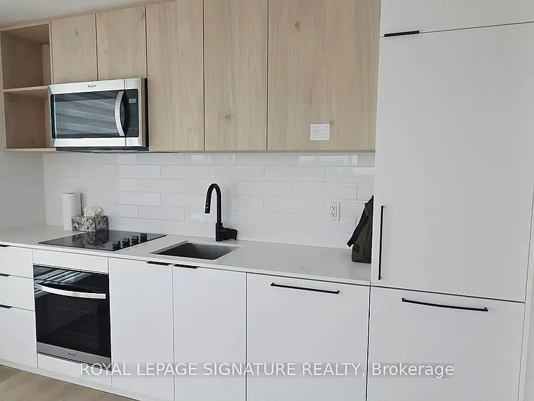 1185 Dupont St #904 — Photo 6