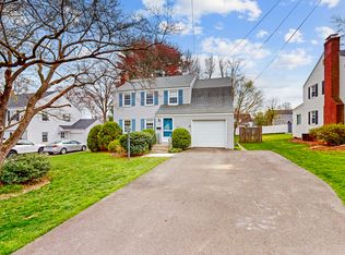 25 Crestwood Rd, West Hartford, CT 06107