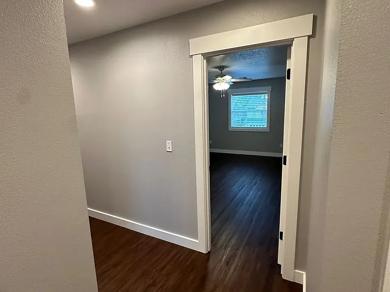 1670 Westwind Cir — Photo 33
