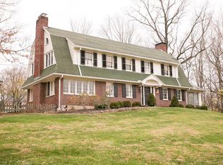 359 Rubicon Rd, Oakwood, OH 45409