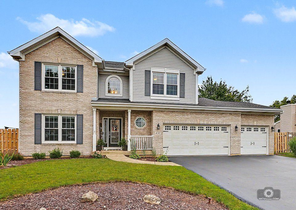 1st image of 437 Raintree Dr