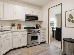 198 Doxbury Lane, Suffern, NY 10901