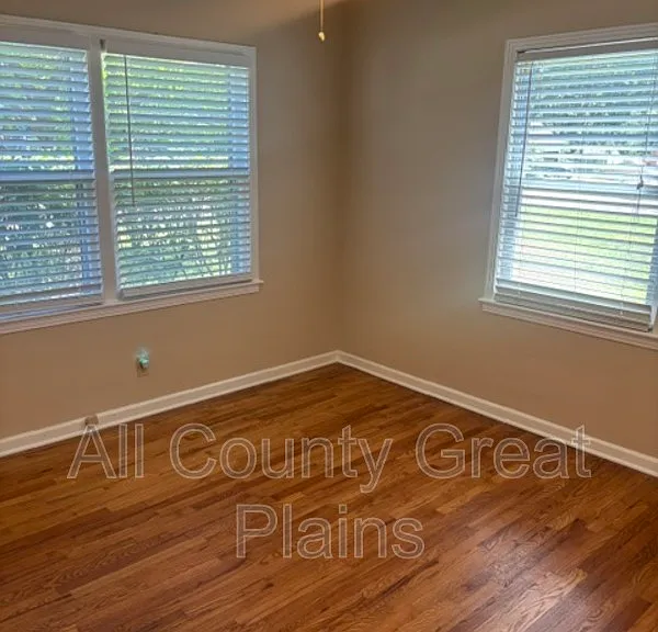 6101 W 58th St — Photo 5
